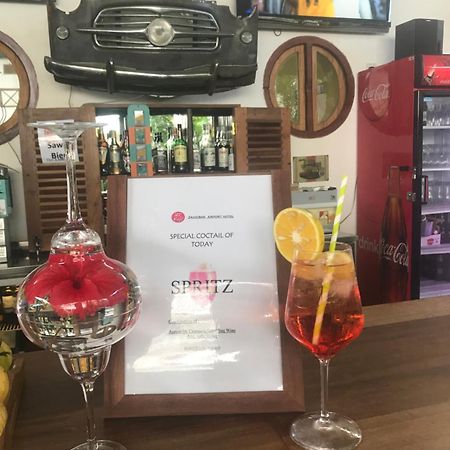 27 Cafe Zanzibar Airport Hotel 외부 사진